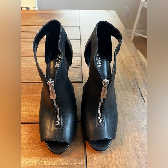 Michael Kors Black Women's Peep Toe zipper Bootie high heels; Size 8.5; NWOT - Picture 1 of 10